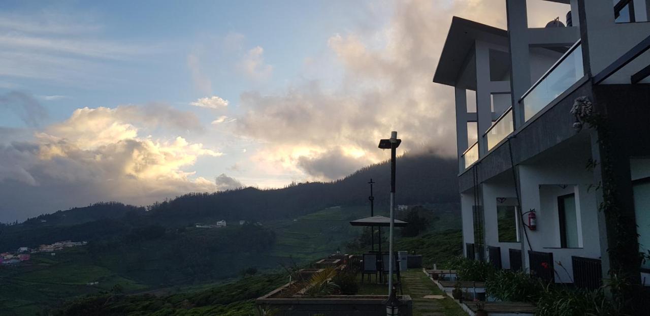 Mountain Trails Hotel Ooty Ngoại thất bức ảnh