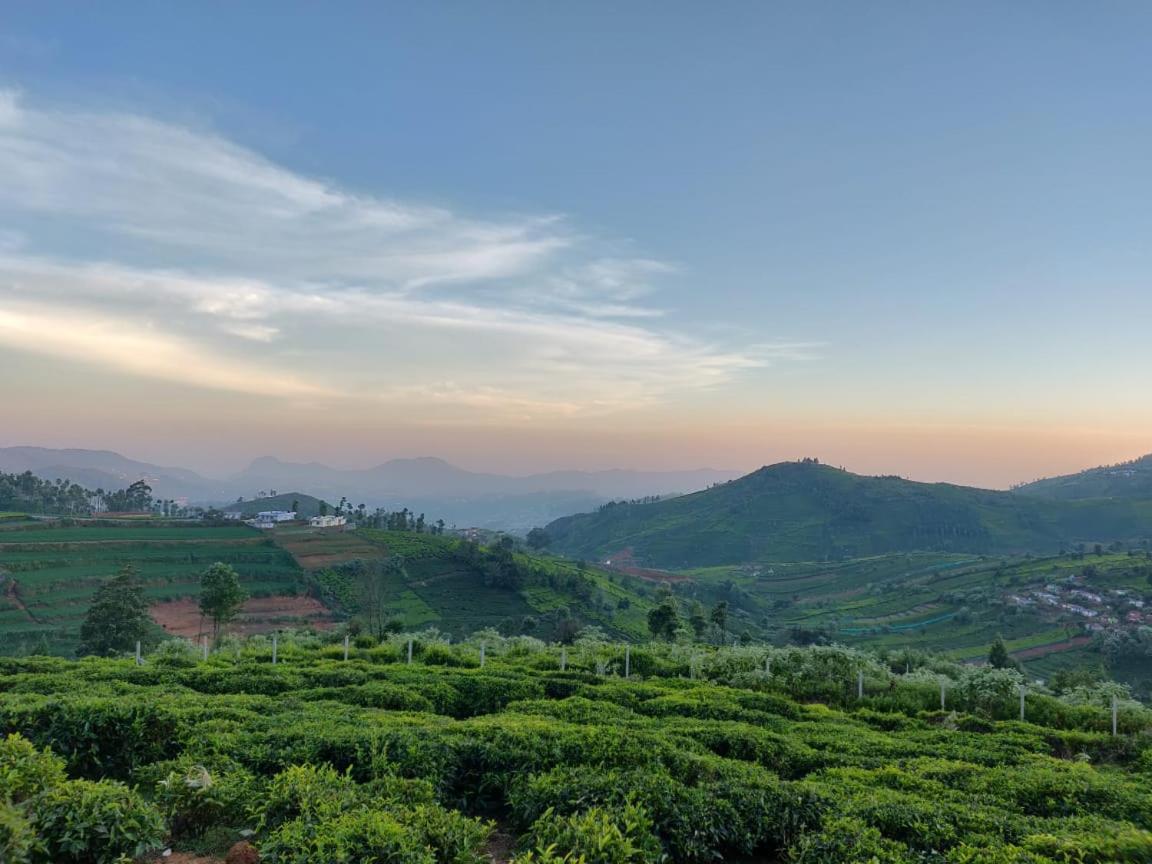 Mountain Trails Hotel Ooty Ngoại thất bức ảnh